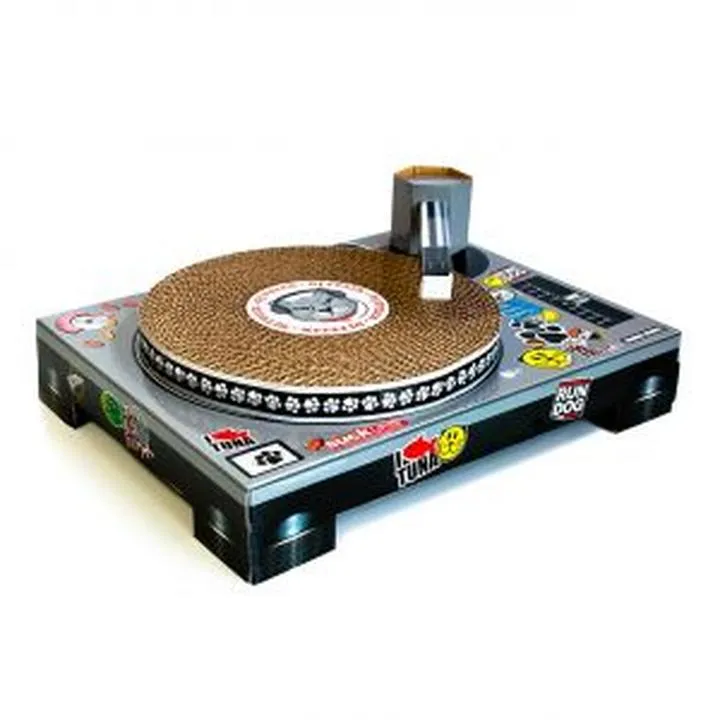 Niebanalne prezenty na urodziny DJ-a, które go zaskoczą!