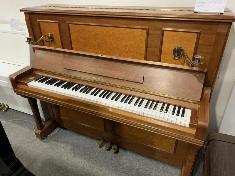 Identyfikacja marki i modelu pianina