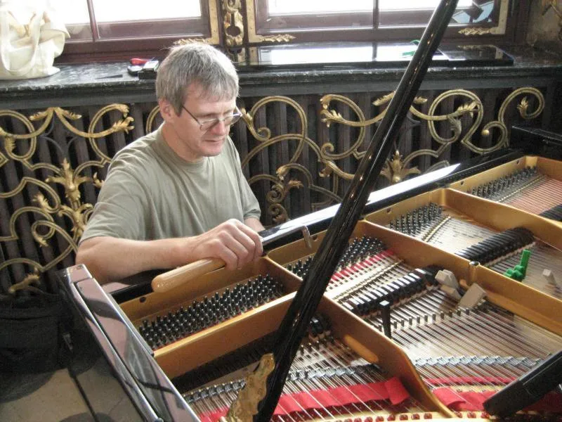 Korzyści z profesjonalnego strojenia pianina